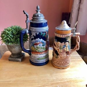 Set of 2 decorative beer steins. Vintage
